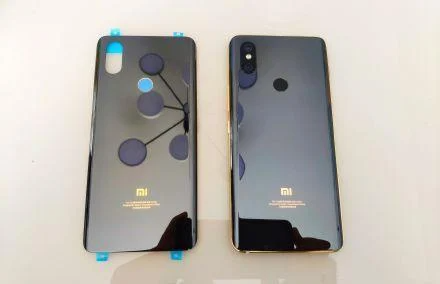 Уникальные смартфоны Xiaomi продают за ошеломительные деньги